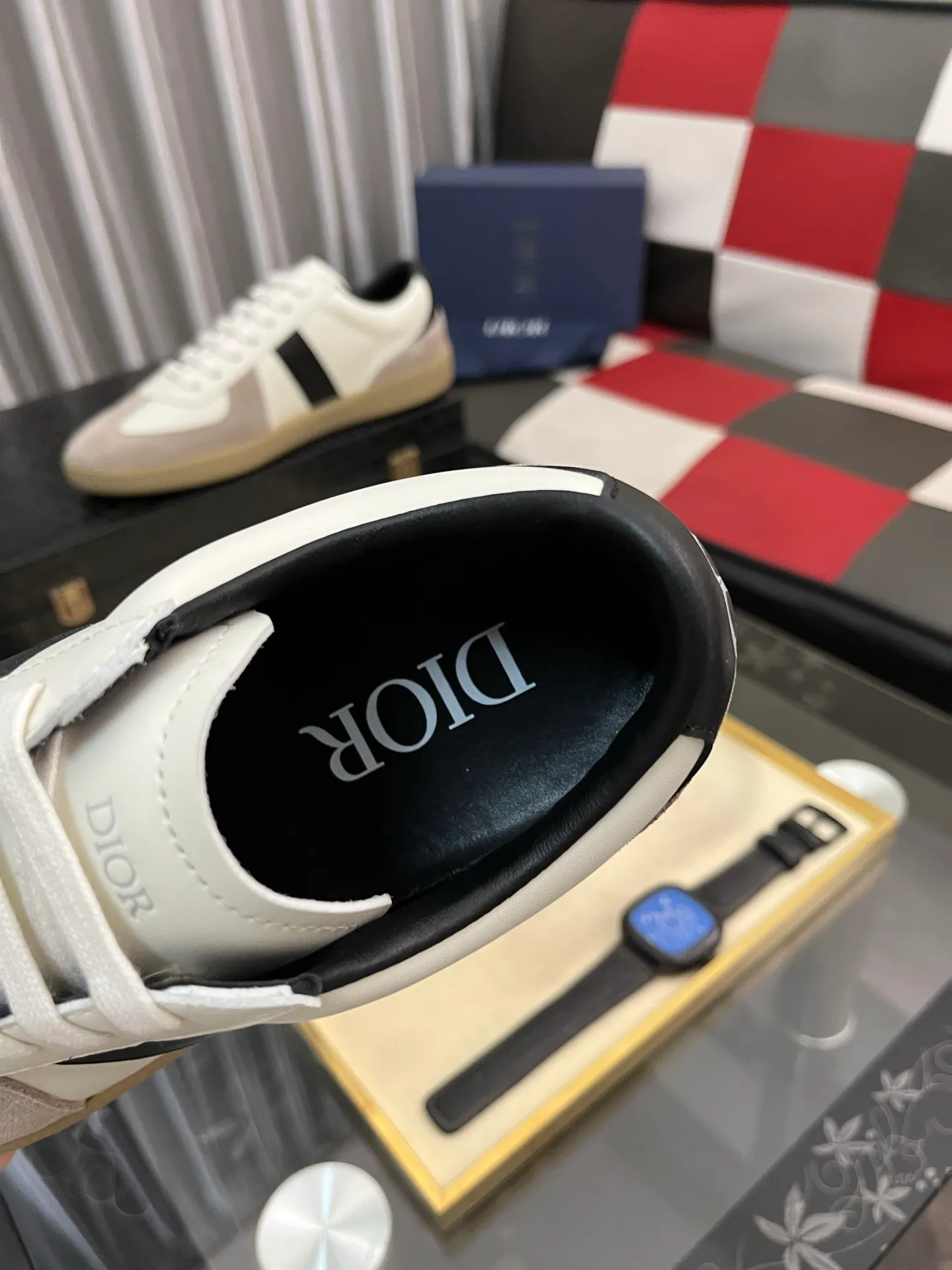 Men's shoes 💰380⌚️⌚️ 【Dior*DIAO】original quality.~ Unique modern style sneakers. 🏃A must-have casual shoe for trendy men😍😍 Original brand imported from Italy, imported original leather, sheep lining (refuses to discolor and grind feet) Sole: Original sole provided by the original factory, French lazy style design ⚠️Fit to the feet, original quality, super comfortable original sole. Code number: 38-448️⃣Colors available